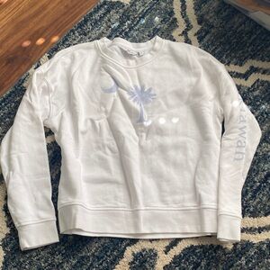 Vineyard Vines white sweatshirt